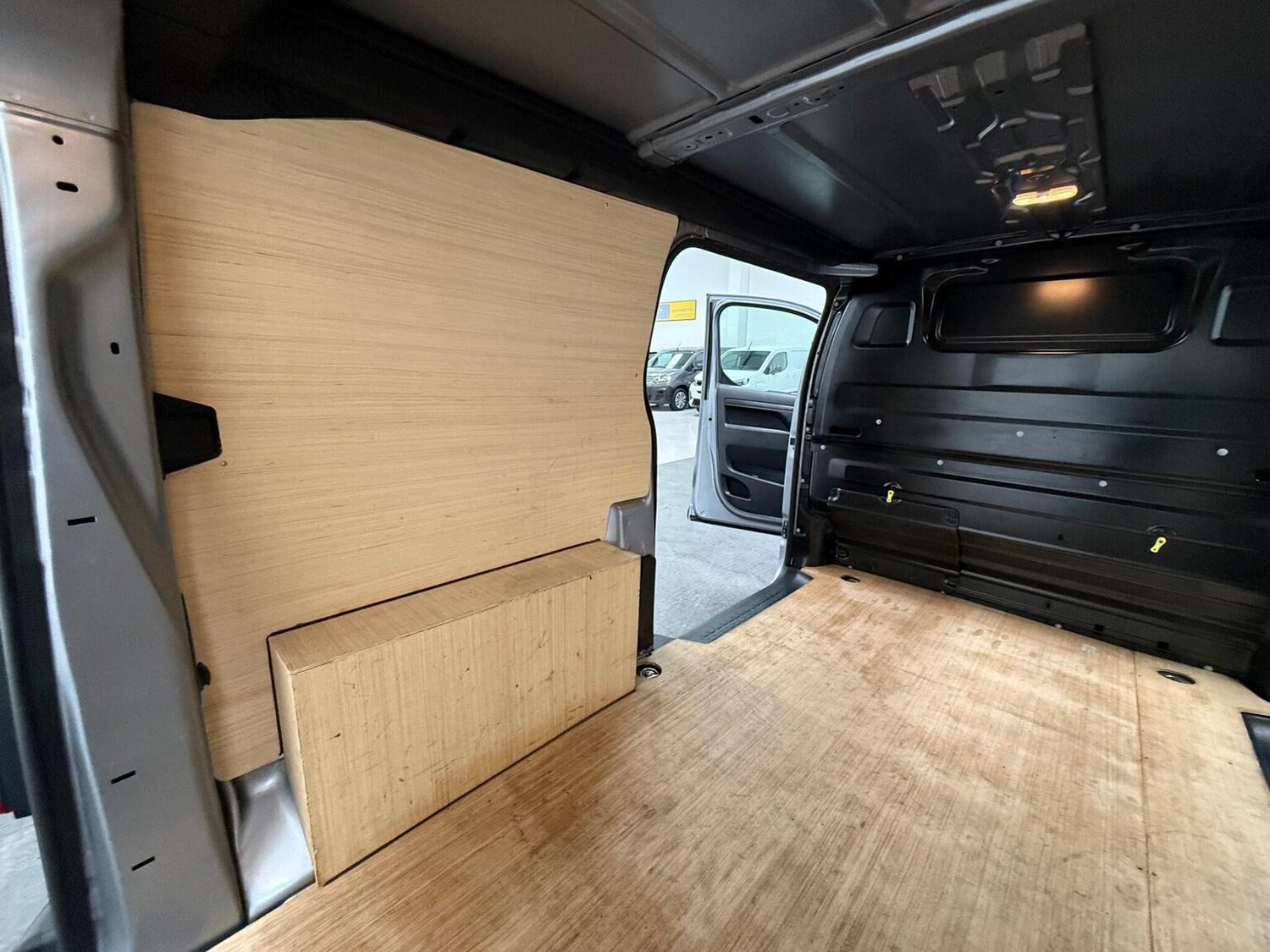 Used Peugeot Expert 2023 for sale - 78102342: Photo 65