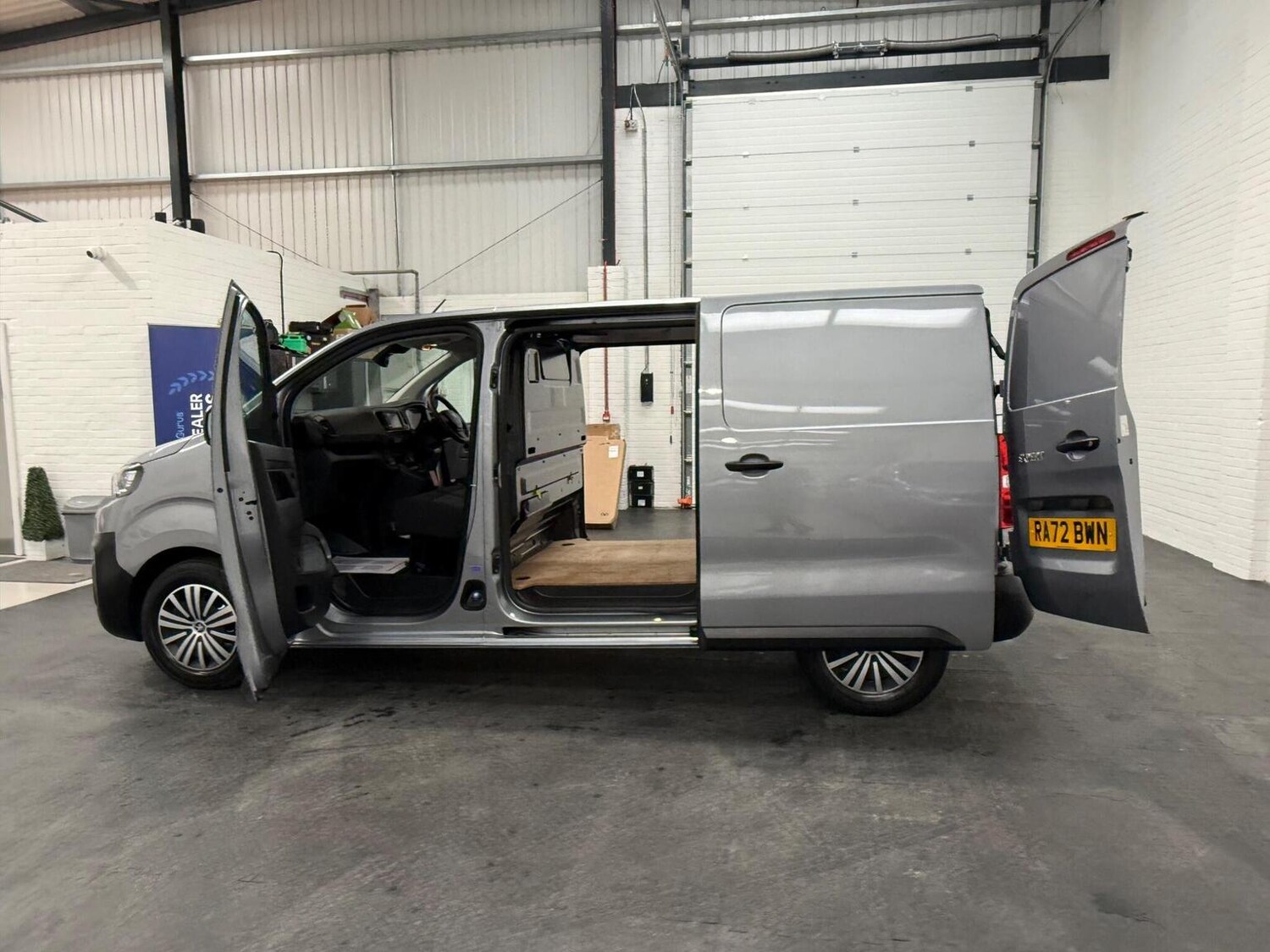 Used Peugeot Expert 2023 for sale - 78102342: Photo 76