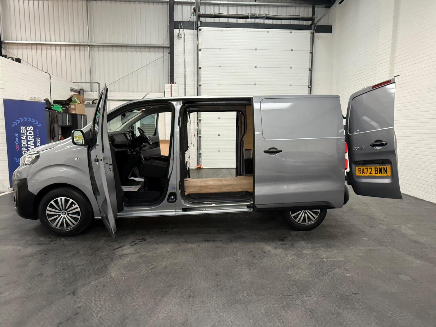 Used Peugeot Expert 2023 for sale - 78102342: Photo 77