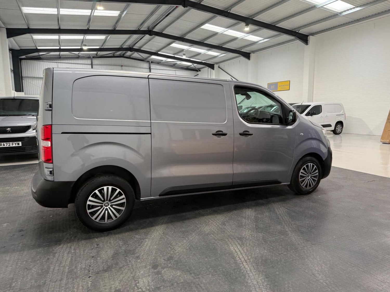 Used Peugeot Expert 2023 for sale - 78102342: Photo 9