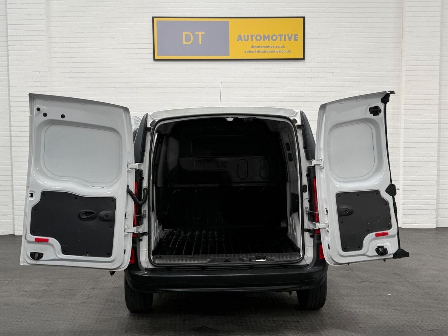 Used Mercedes-Benz Citan 2020 for sale - 78102345: Photo 3