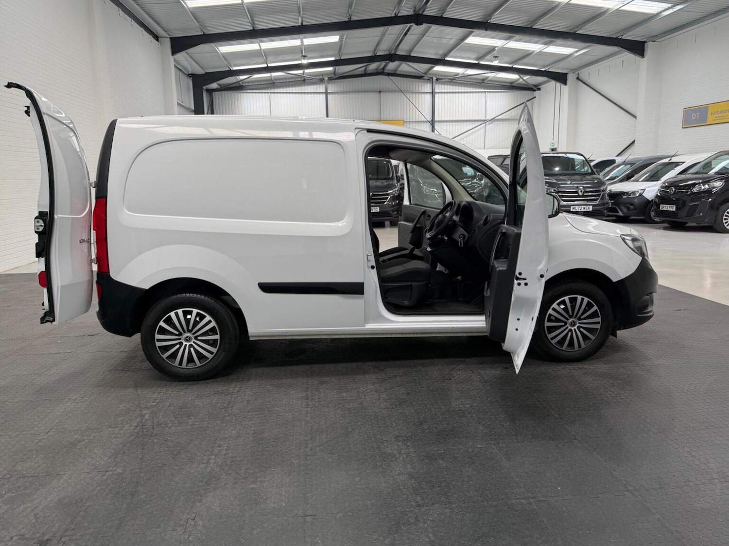 Used Mercedes-Benz Citan 2020 for sale - 78102345: Photo 38