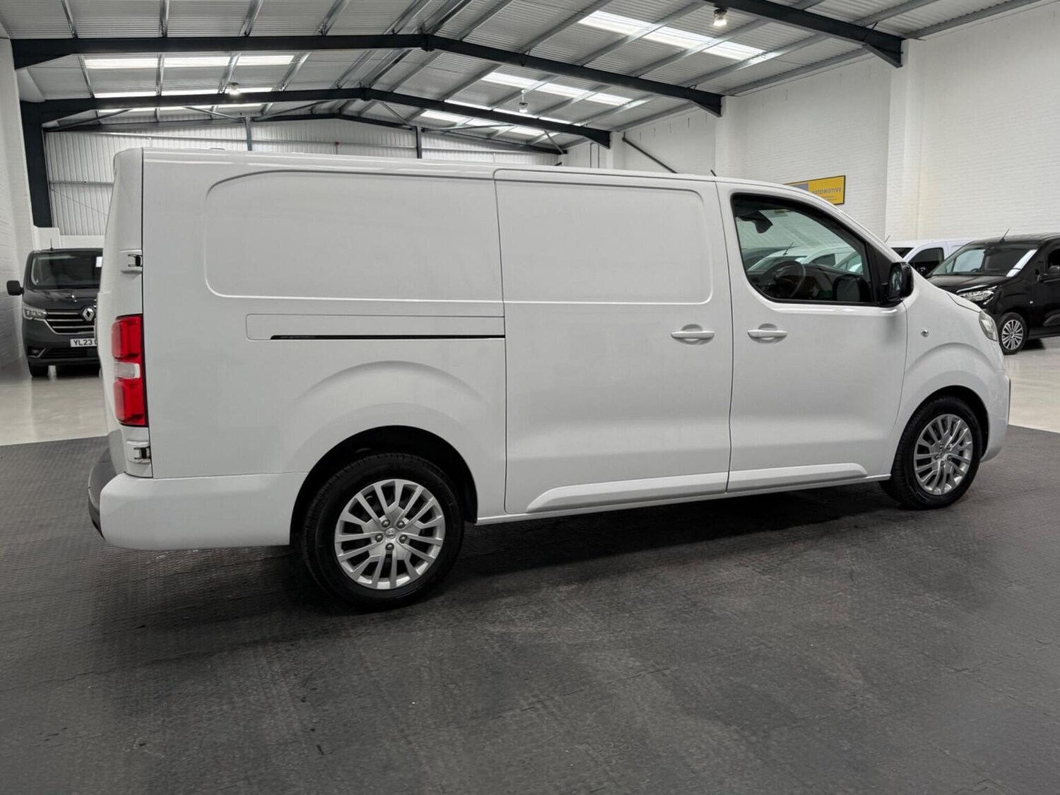 Used Vauxhall Vivaro 2023 for sale - 78102319: Photo 13