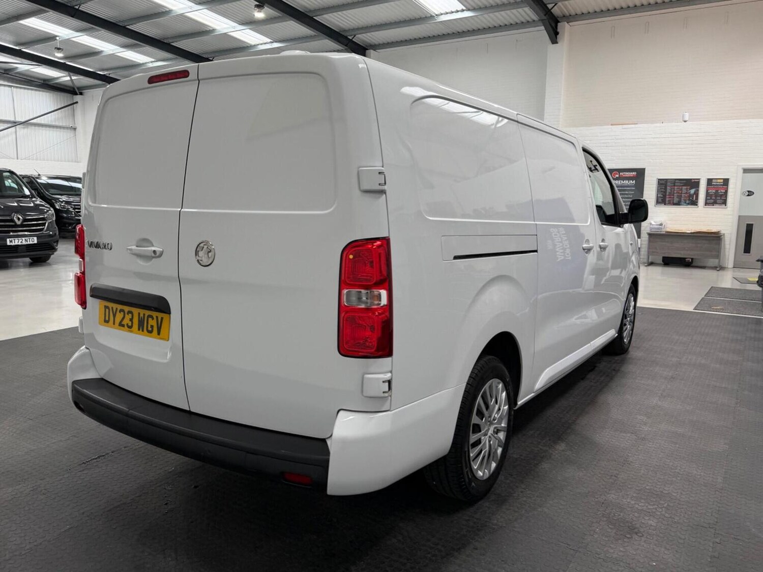 Used Vauxhall Vivaro 2023 for sale - 78102319: Photo 16