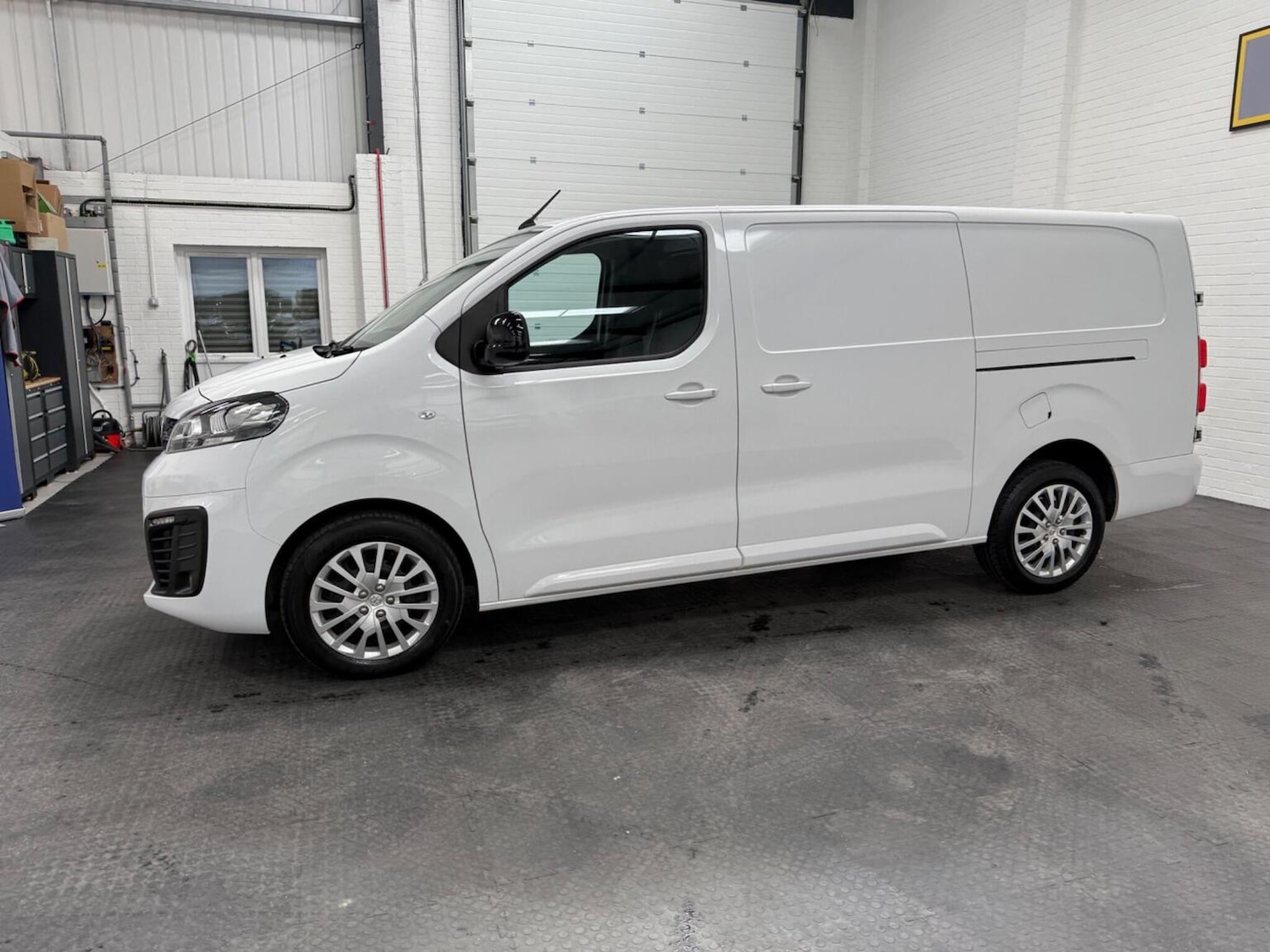 Used Vauxhall Vivaro 2023 for sale - 78102319: Photo 28