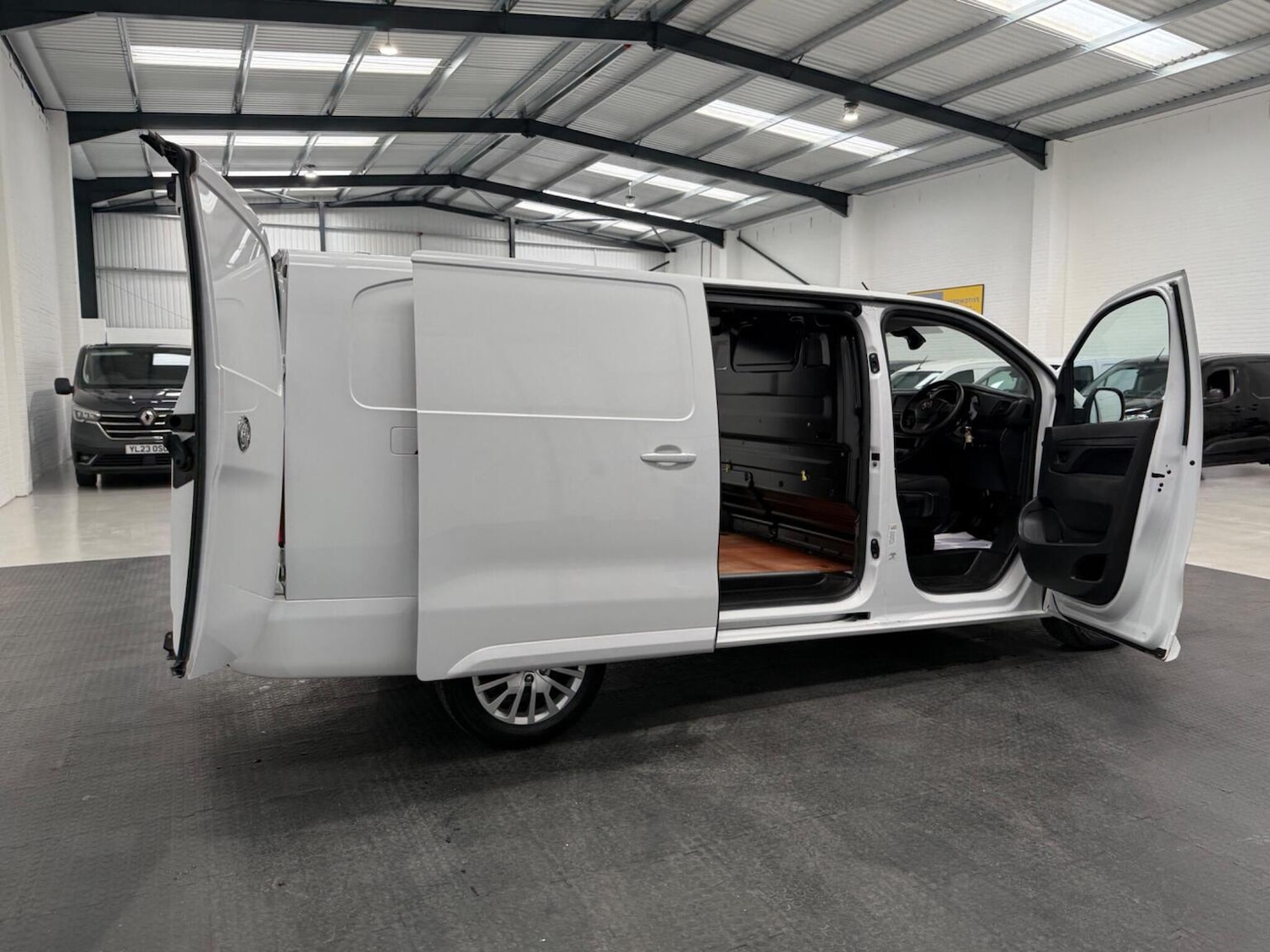 Used Vauxhall Vivaro 2023 for sale - 78102319: Photo 64