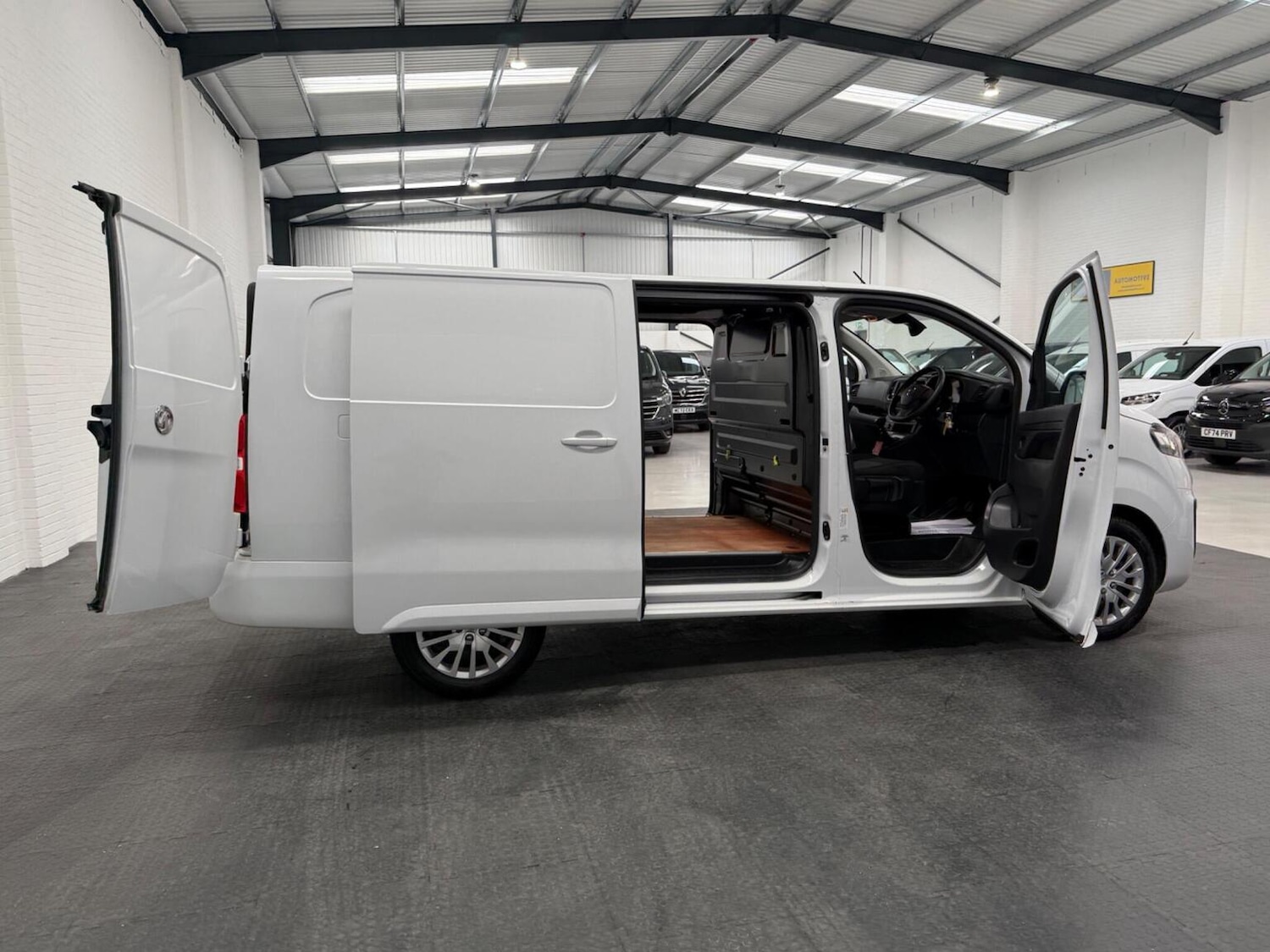 Used Vauxhall Vivaro 2023 for sale - 78102319: Photo 65