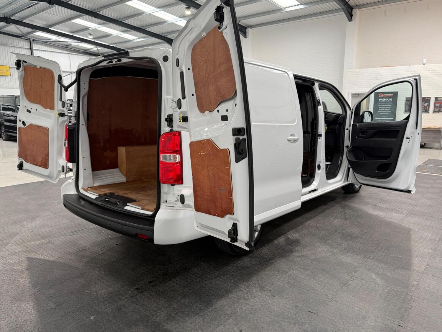 Used Vauxhall Vivaro 2023 for sale - 78102319: Photo 69