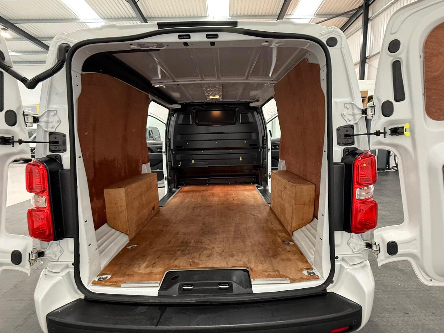 Used Vauxhall Vivaro 2023 for sale - 78102319: Photo 74