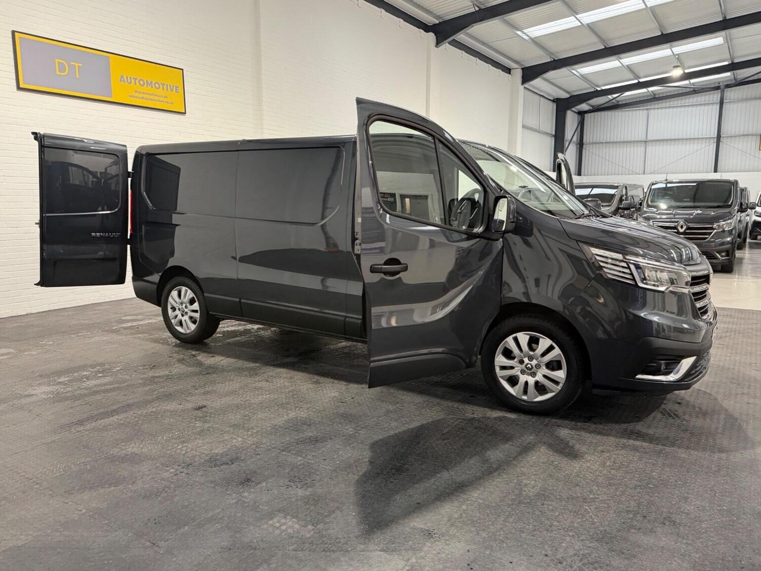 Used Renault Trafic 2023 for sale - 78102321: Photo 40
