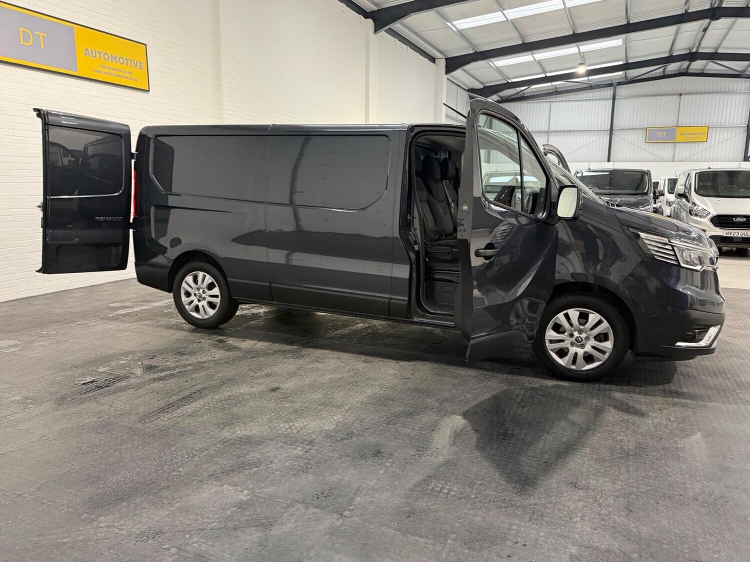 Used Renault Trafic 2023 for sale - 78102321: Photo 41