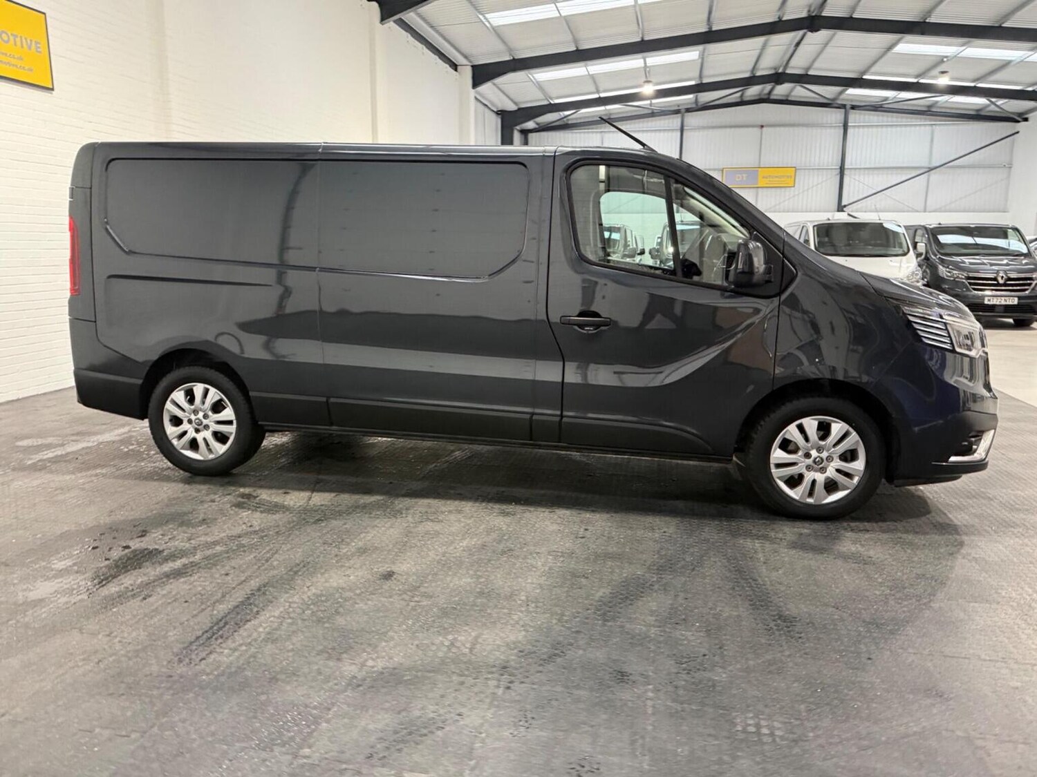 Used Renault Trafic 2023 for sale - 78102321: Photo 8