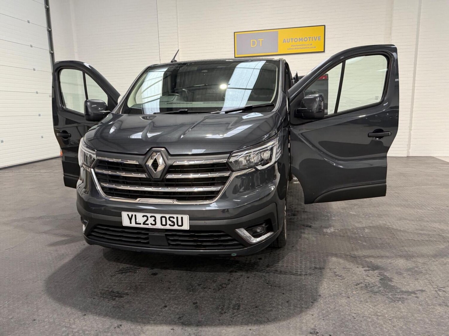 Used Renault Trafic 2023 for sale - 78102321: Photo 96