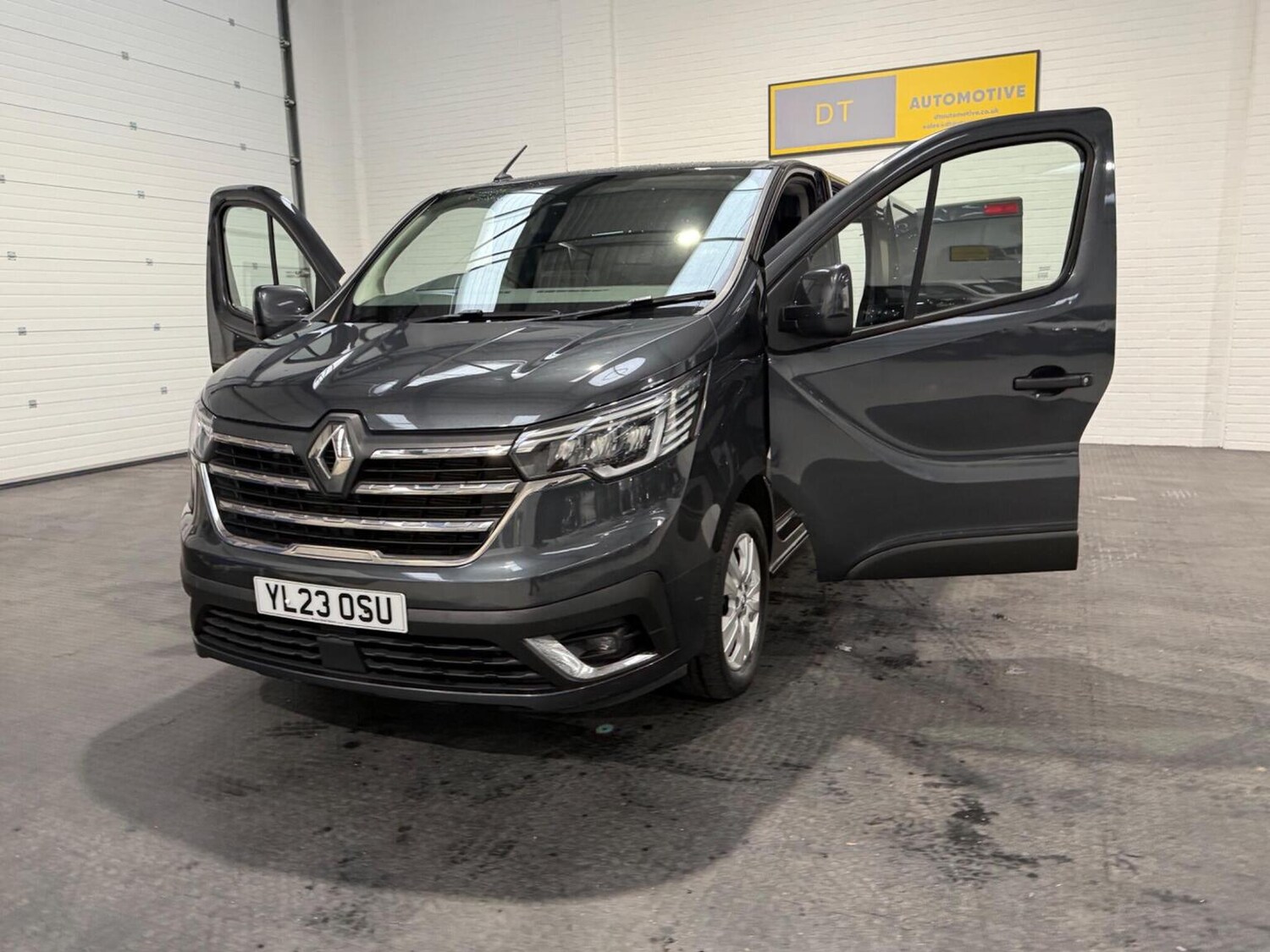 Used Renault Trafic 2023 for sale - 78102321: Photo 97