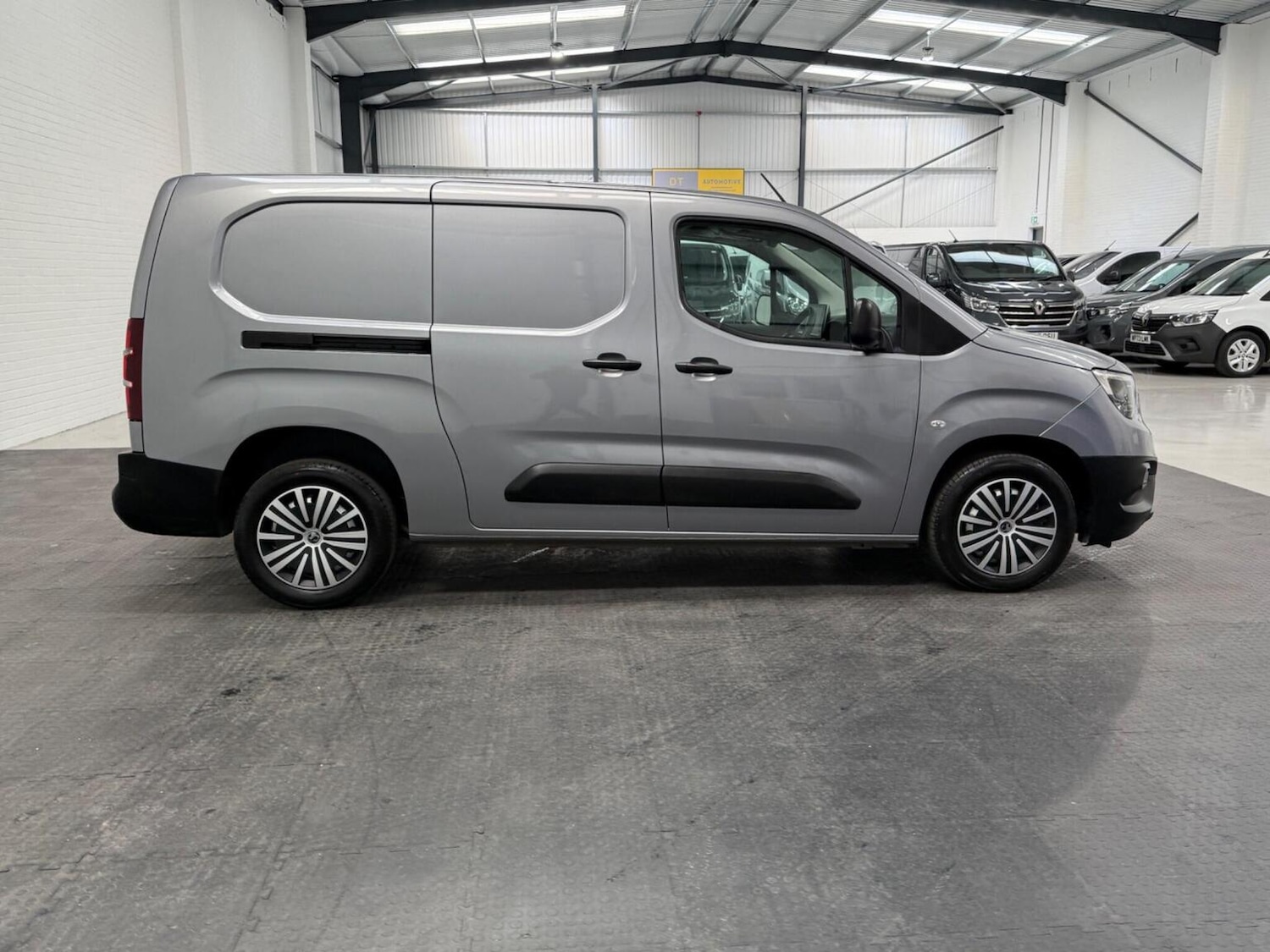Used Vauxhall Combo 2023 for sale - 78102326: Photo 13