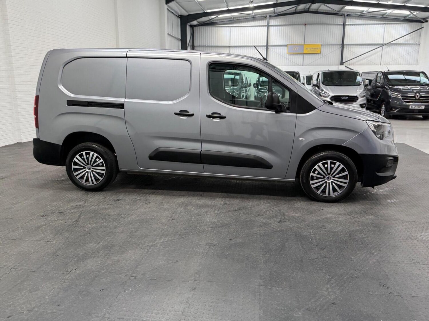 Used Vauxhall Combo 2023 for sale - 78102326: Photo 6