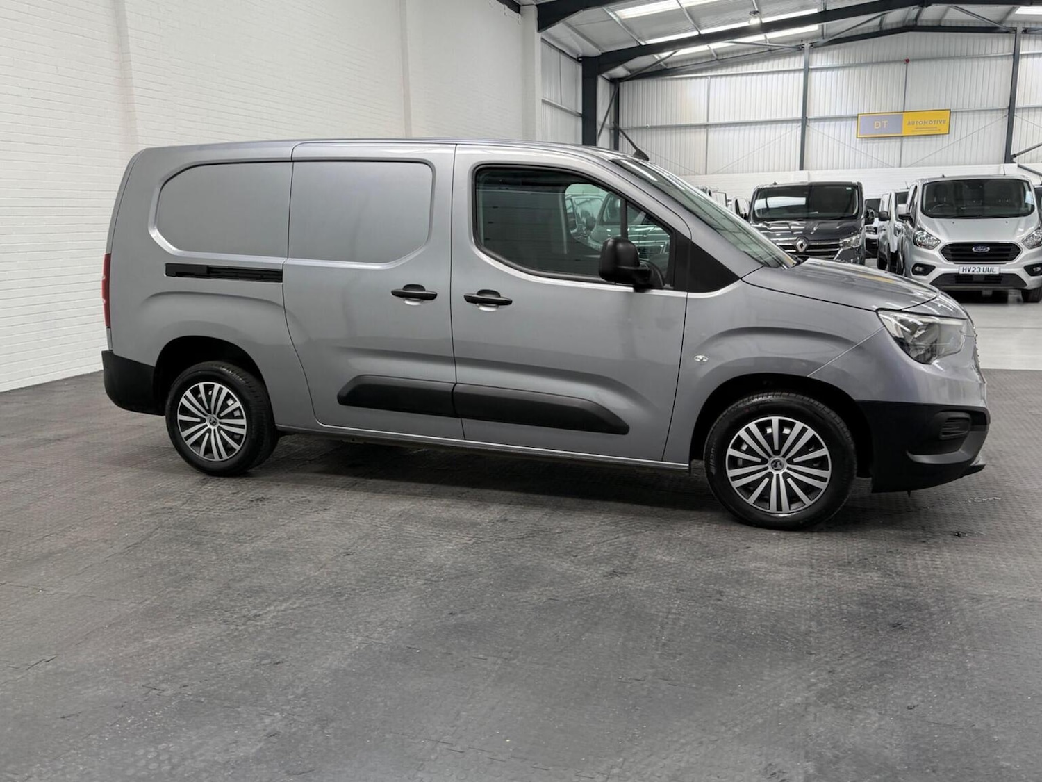 Used Vauxhall Combo 2023 for sale - 78102326: Photo 8