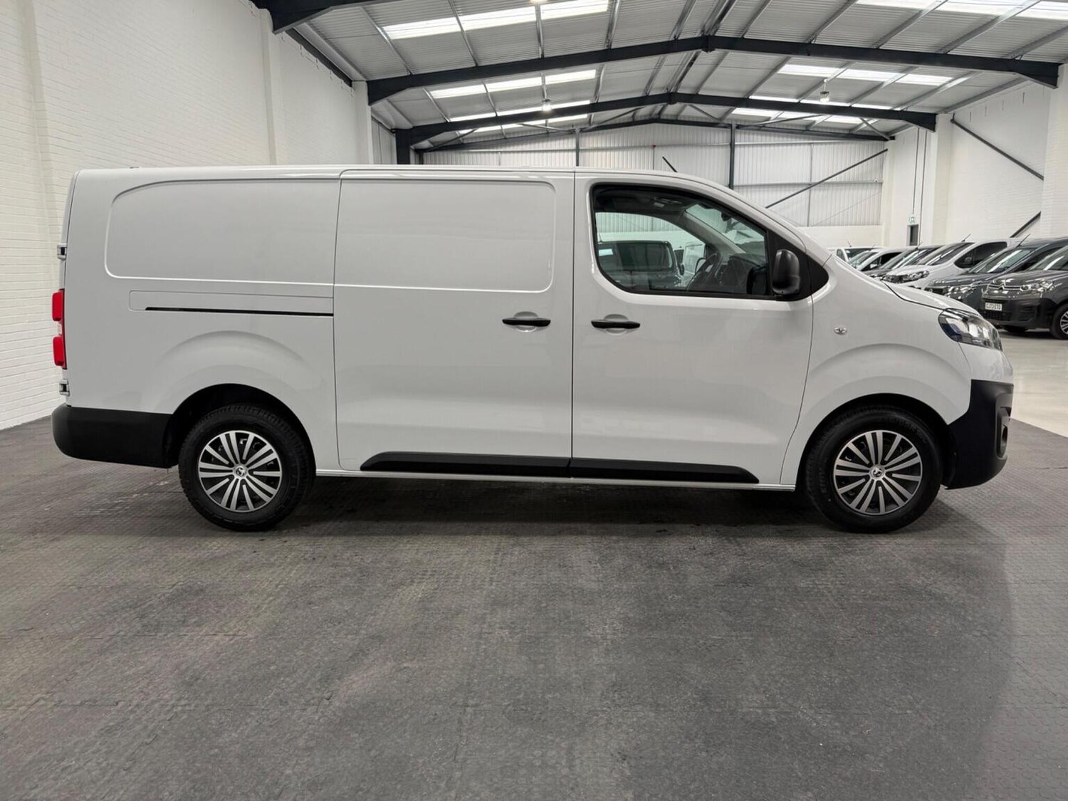 Used Vauxhall Vivaro 2023 for sale - 78102333: Photo 10