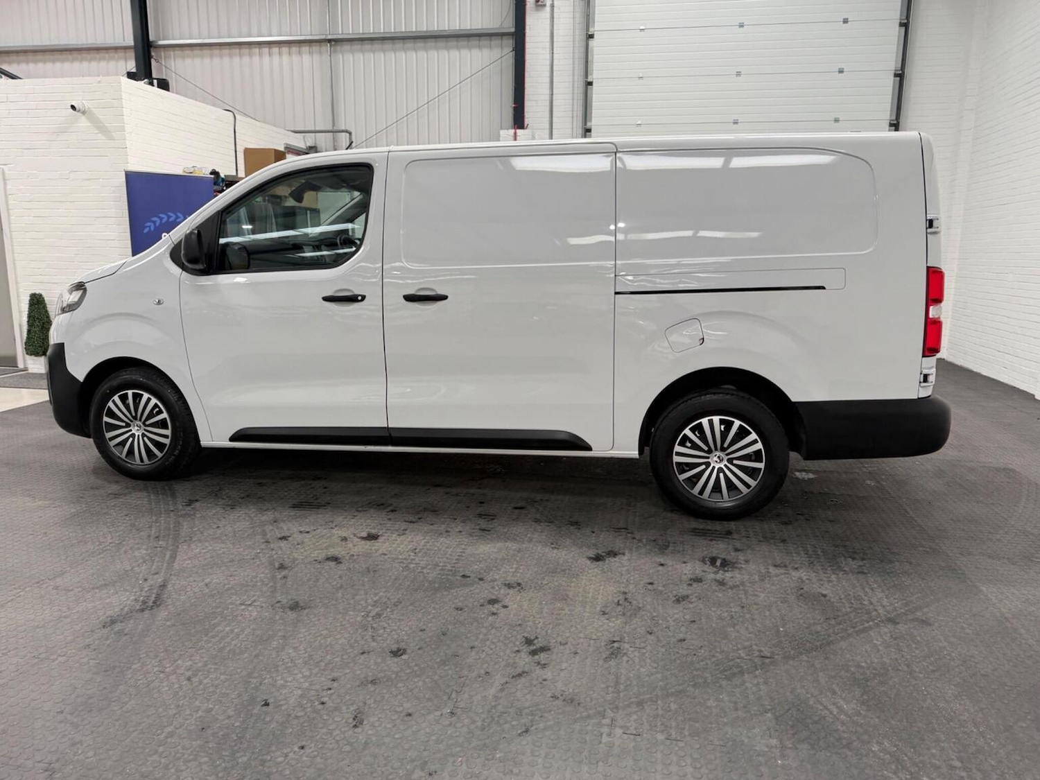 Used Vauxhall Vivaro 2023 for sale - 78102333: Photo 25
