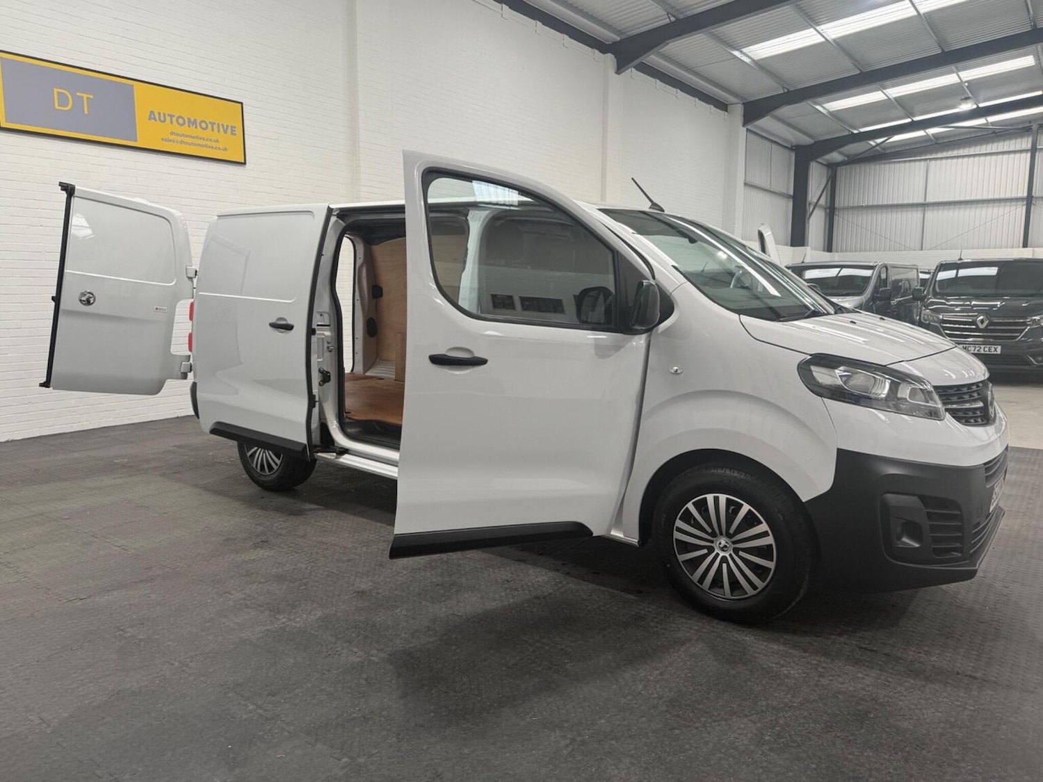 Used Vauxhall Vivaro 2023 for sale - 78102333: Photo 39