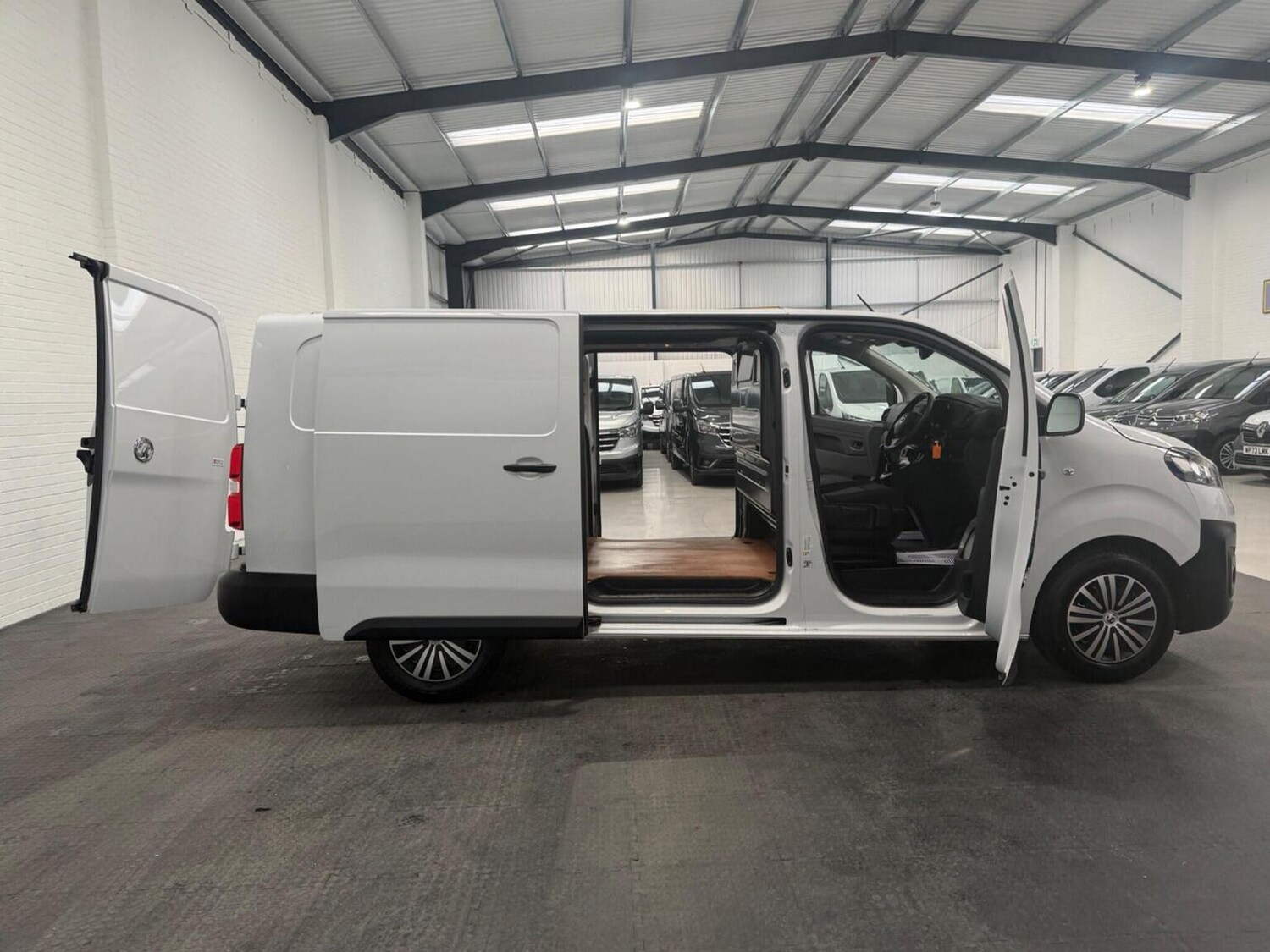 Used Vauxhall Vivaro 2023 for sale - 78102333: Photo 41