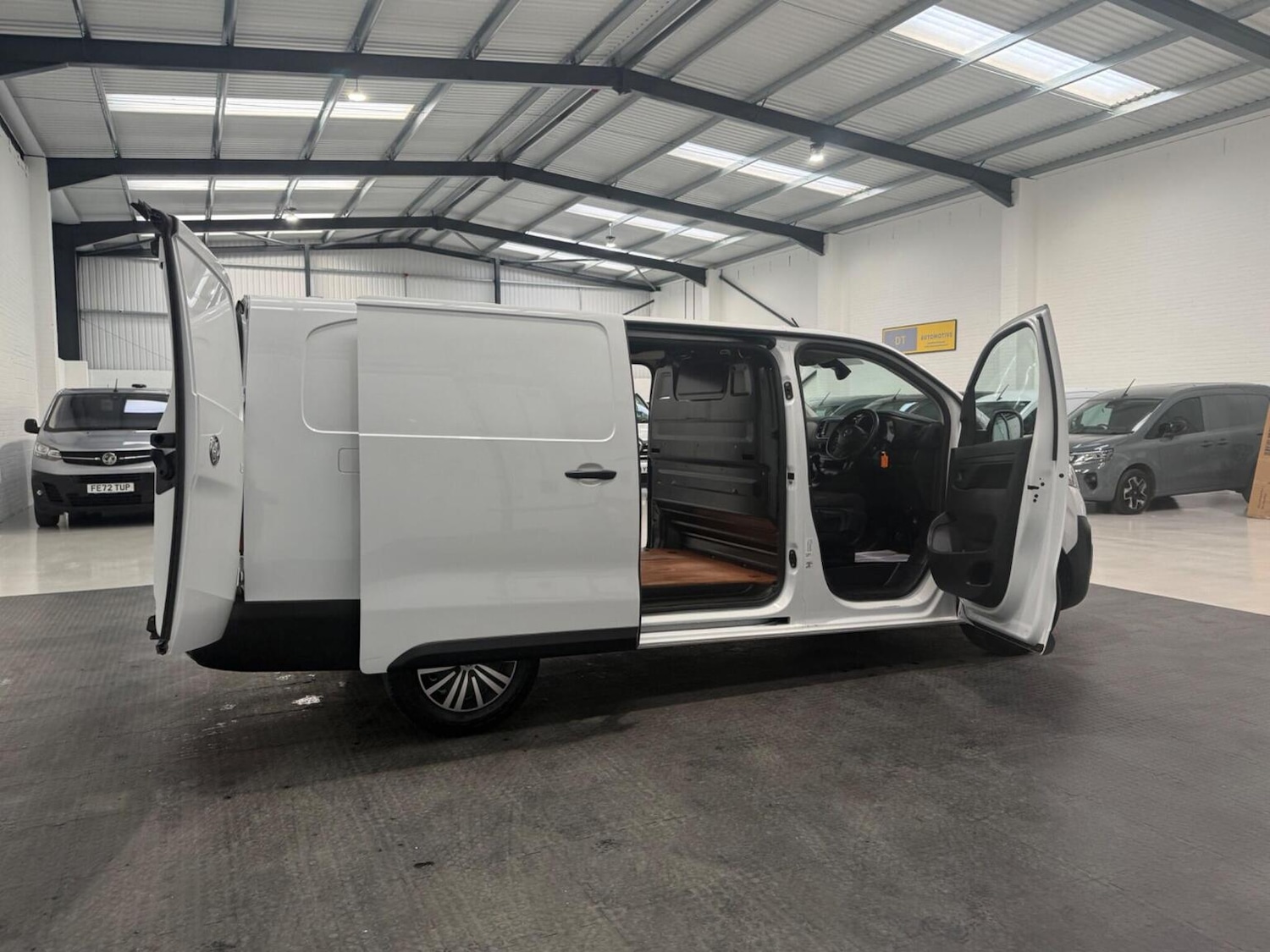 Used Vauxhall Vivaro 2023 for sale - 78102333: Photo 58