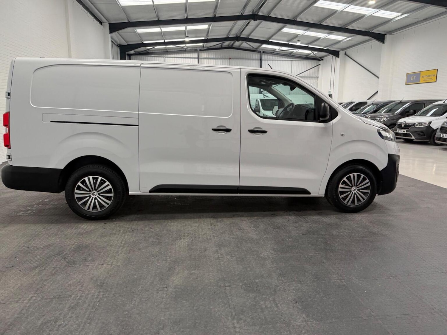 Used Vauxhall Vivaro 2023 for sale - 78102333: Photo 9