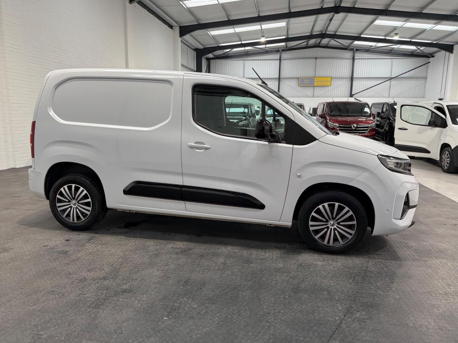 Used Vauxhall Combo 2024 for sale - 78102340: Photo 11