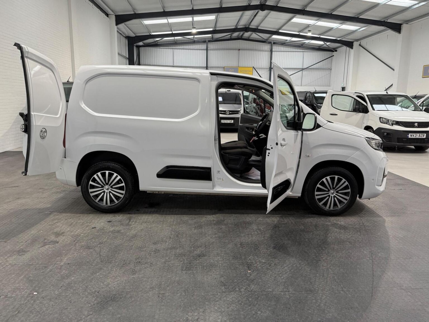 Used Vauxhall Combo 2024 for sale - 78102340: Photo 35