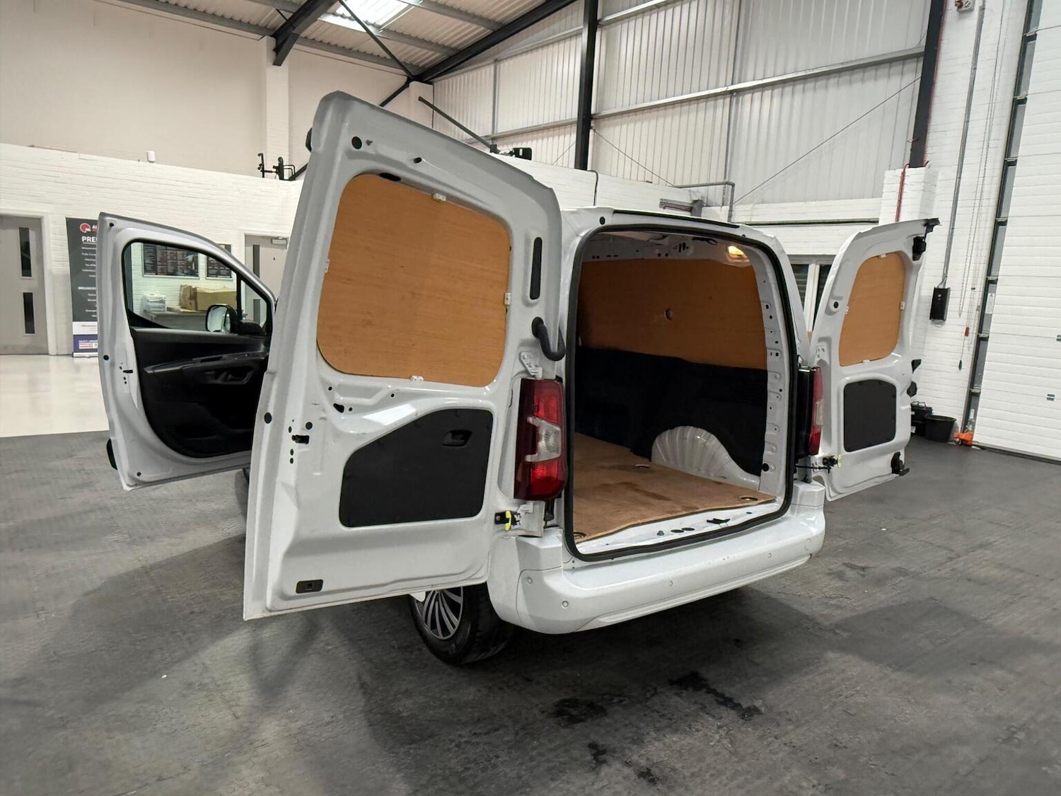 Used Vauxhall Combo 2024 for sale - 78102340: Photo 77