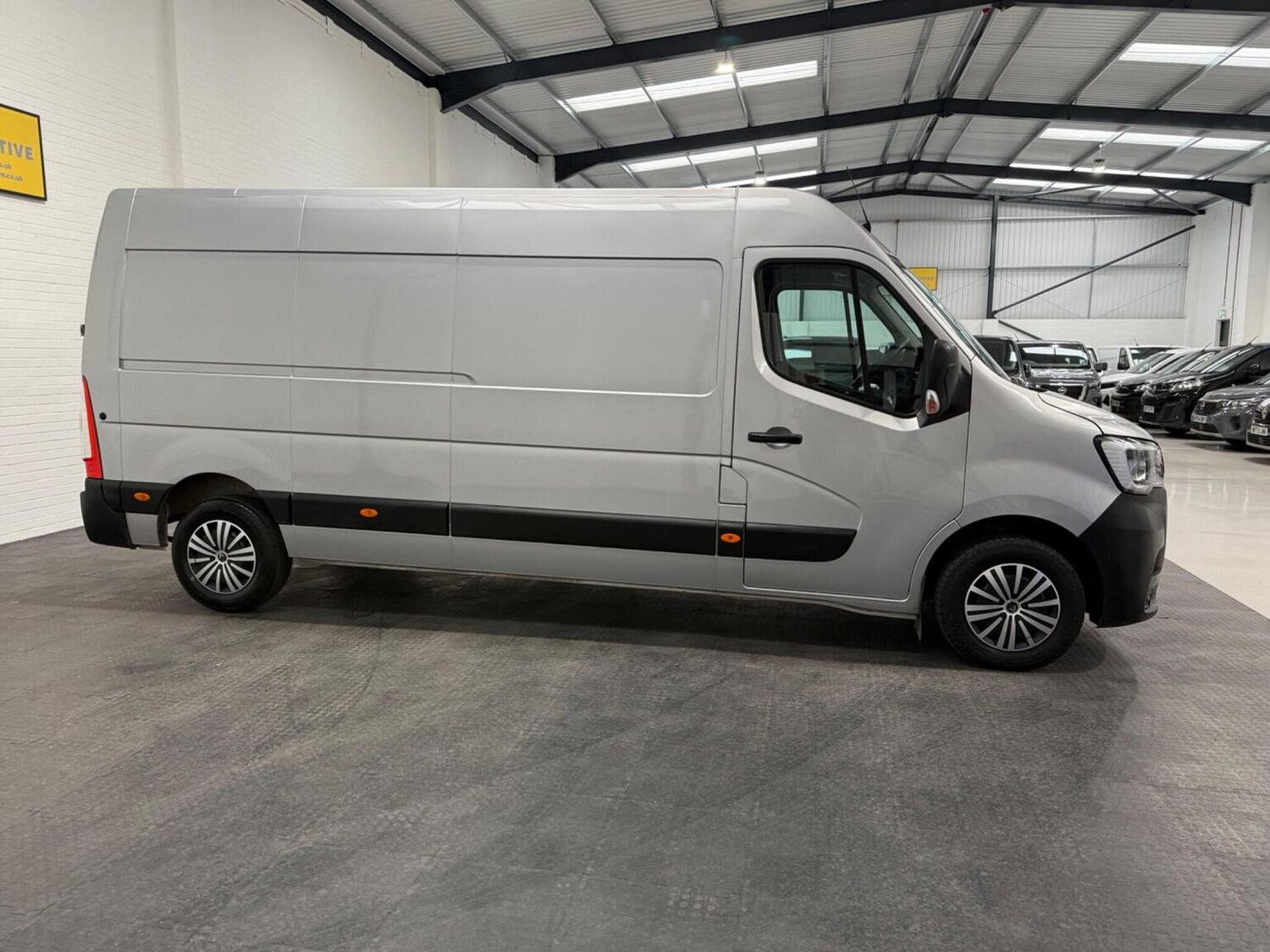 Used Renault Master 2023 for sale - 78102322: Photo 8