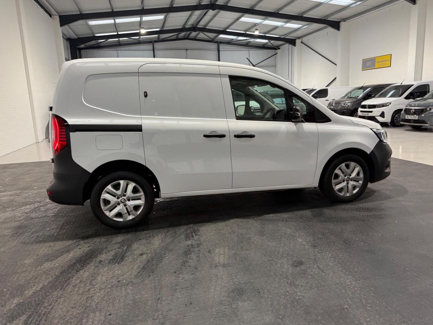 Used Renault Kangoo 2023 for sale - 78102332: Photo 10