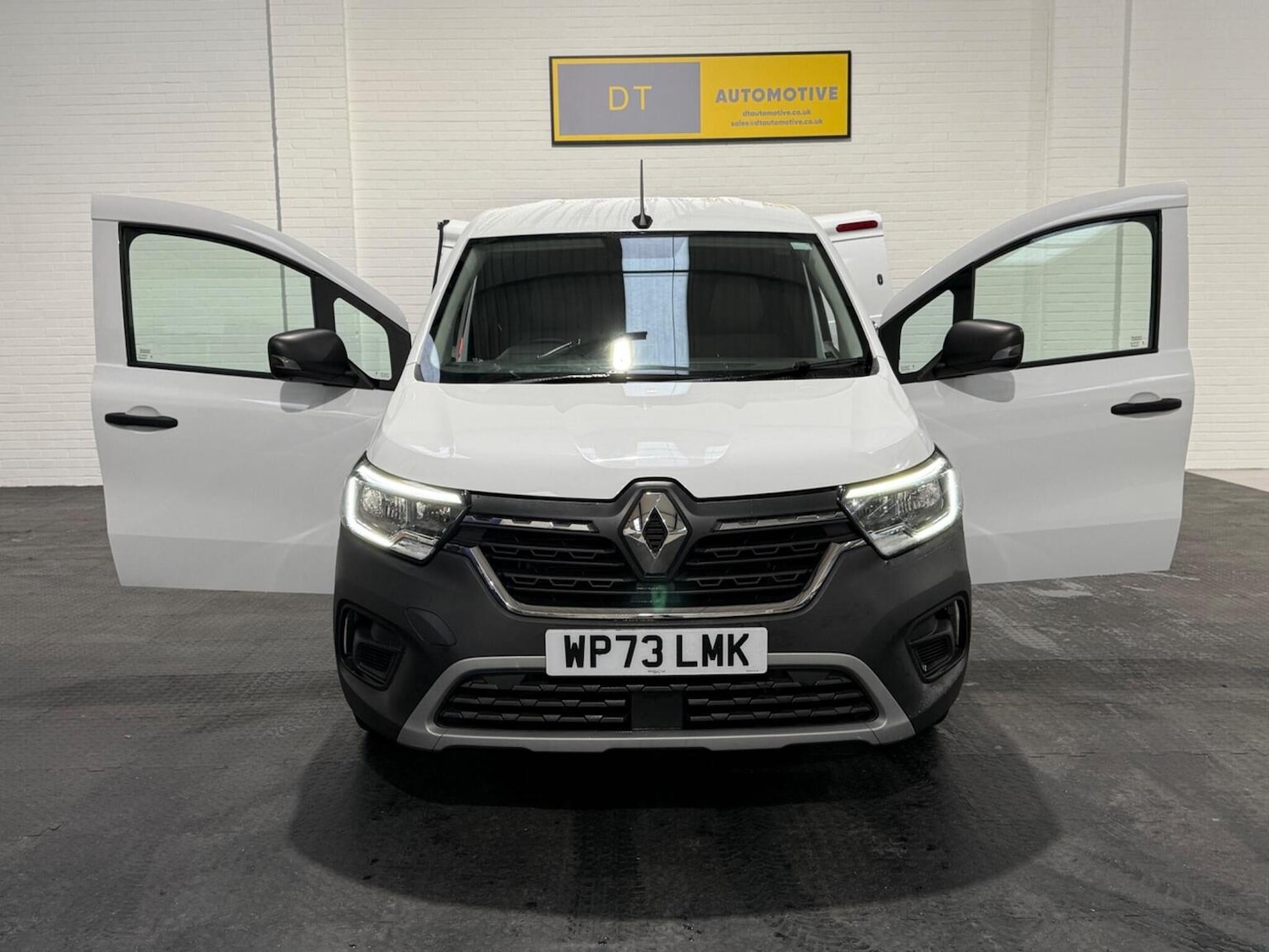 Used Renault Kangoo 2023 for sale - 78102332: Photo 33