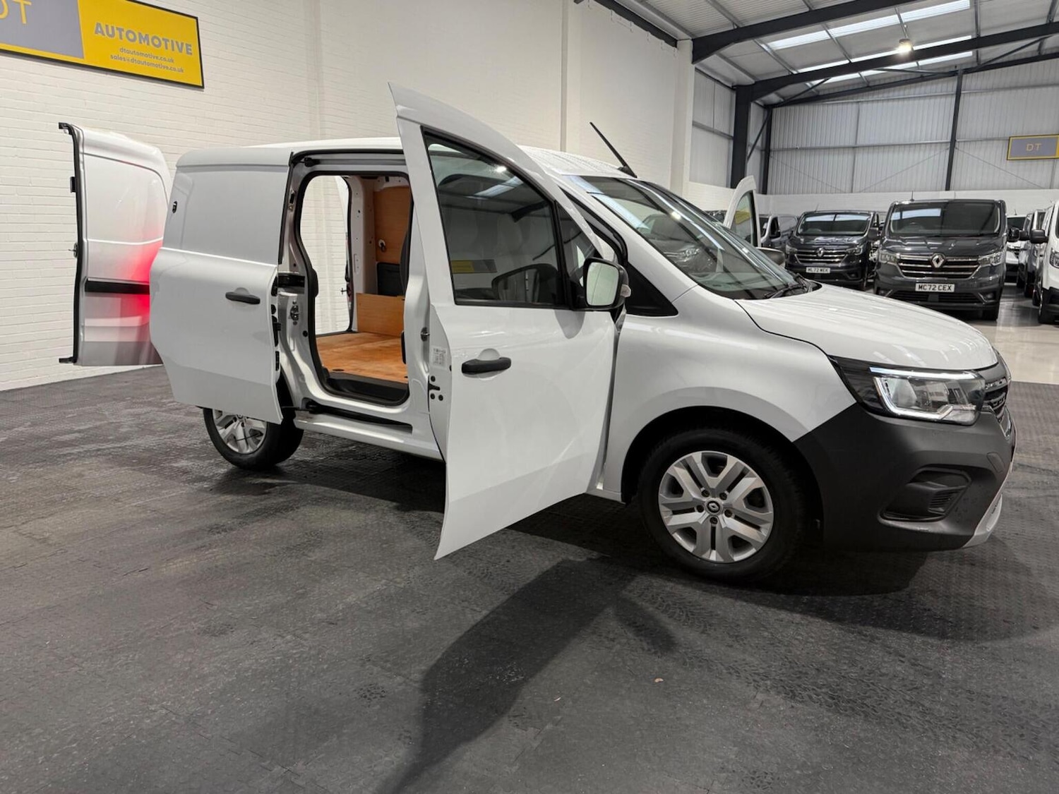 Used Renault Kangoo 2023 for sale - 78102332: Photo 36