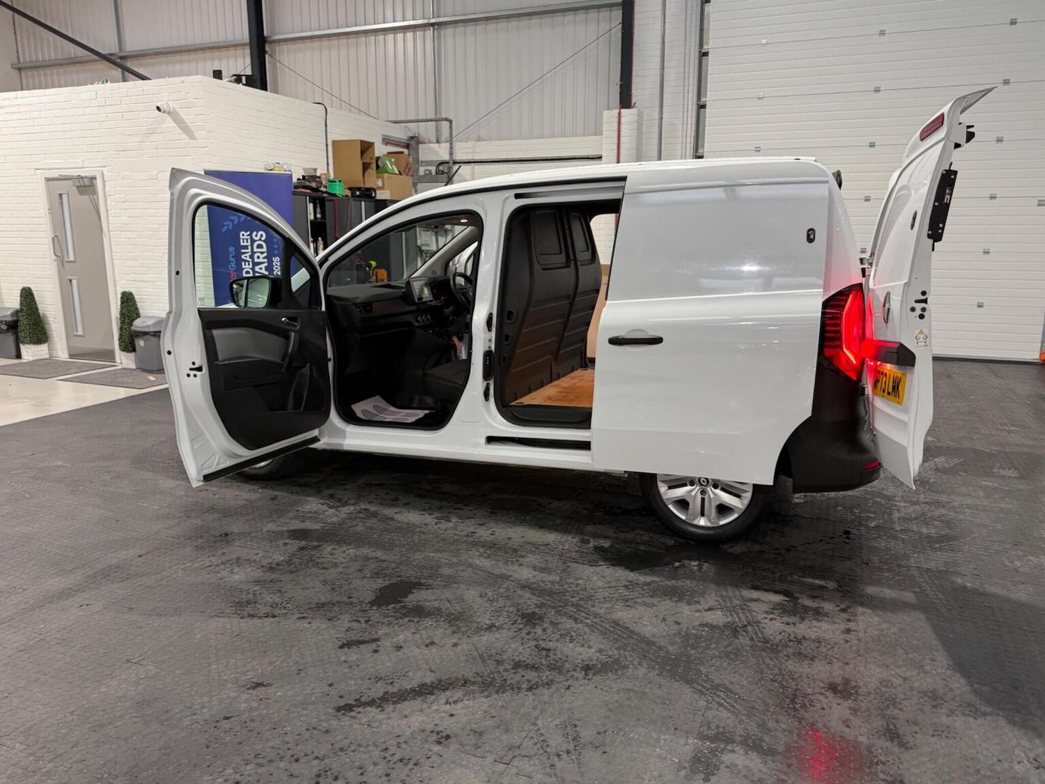 Used Renault Kangoo 2023 for sale - 78102332: Photo 78