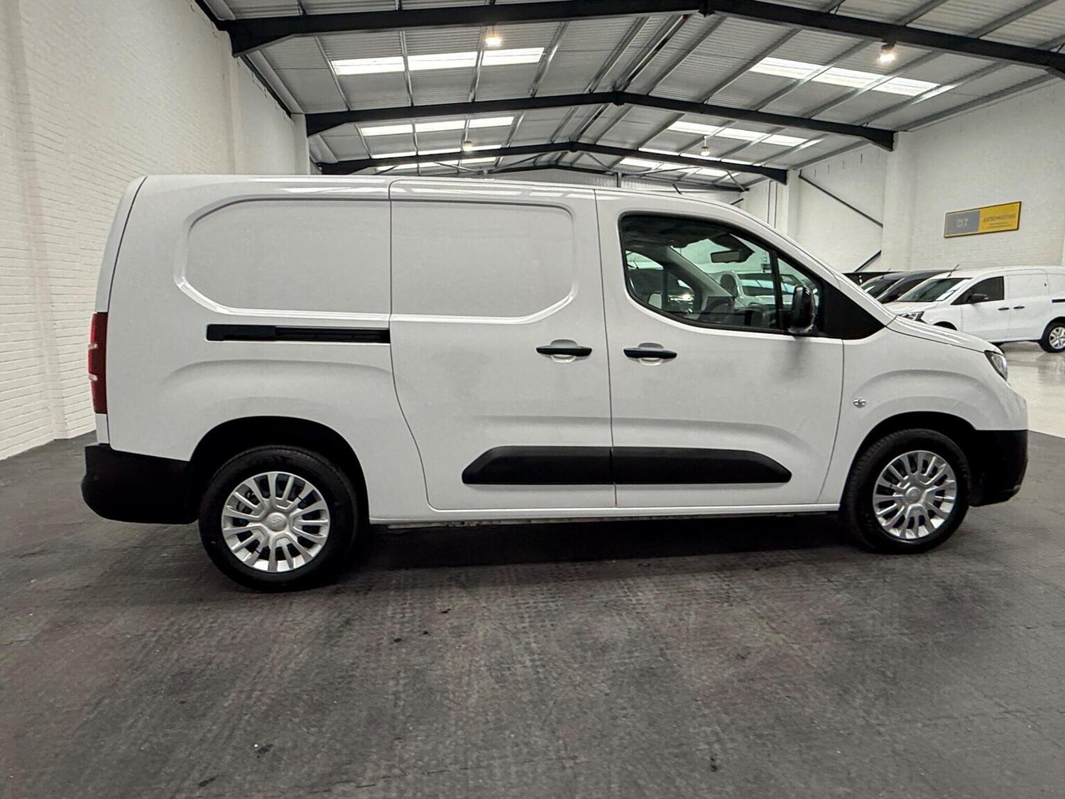 Used Toyota ProAce 2025 for sale - 78102329: Photo 18