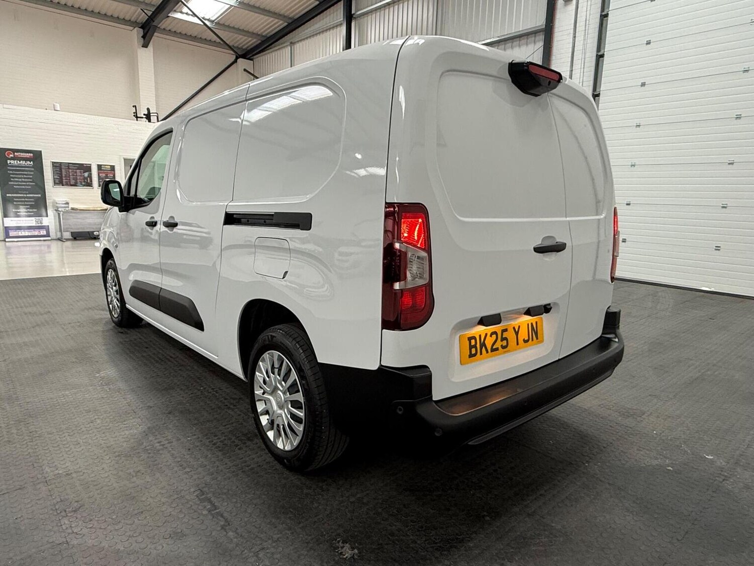 Used Toyota ProAce 2025 for sale - 78102329: Photo 26