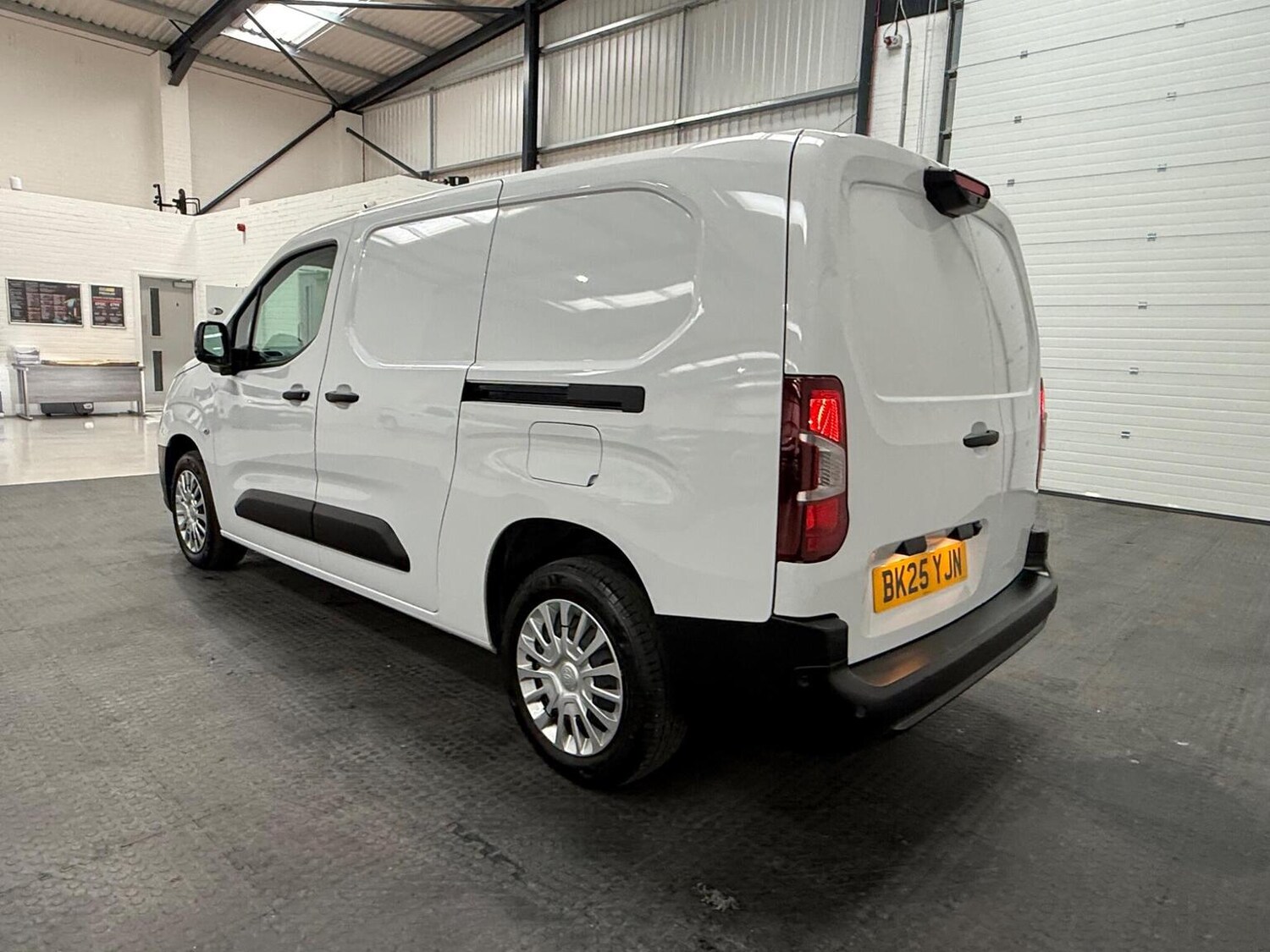 Used Toyota ProAce 2025 for sale - 78102329: Photo 28