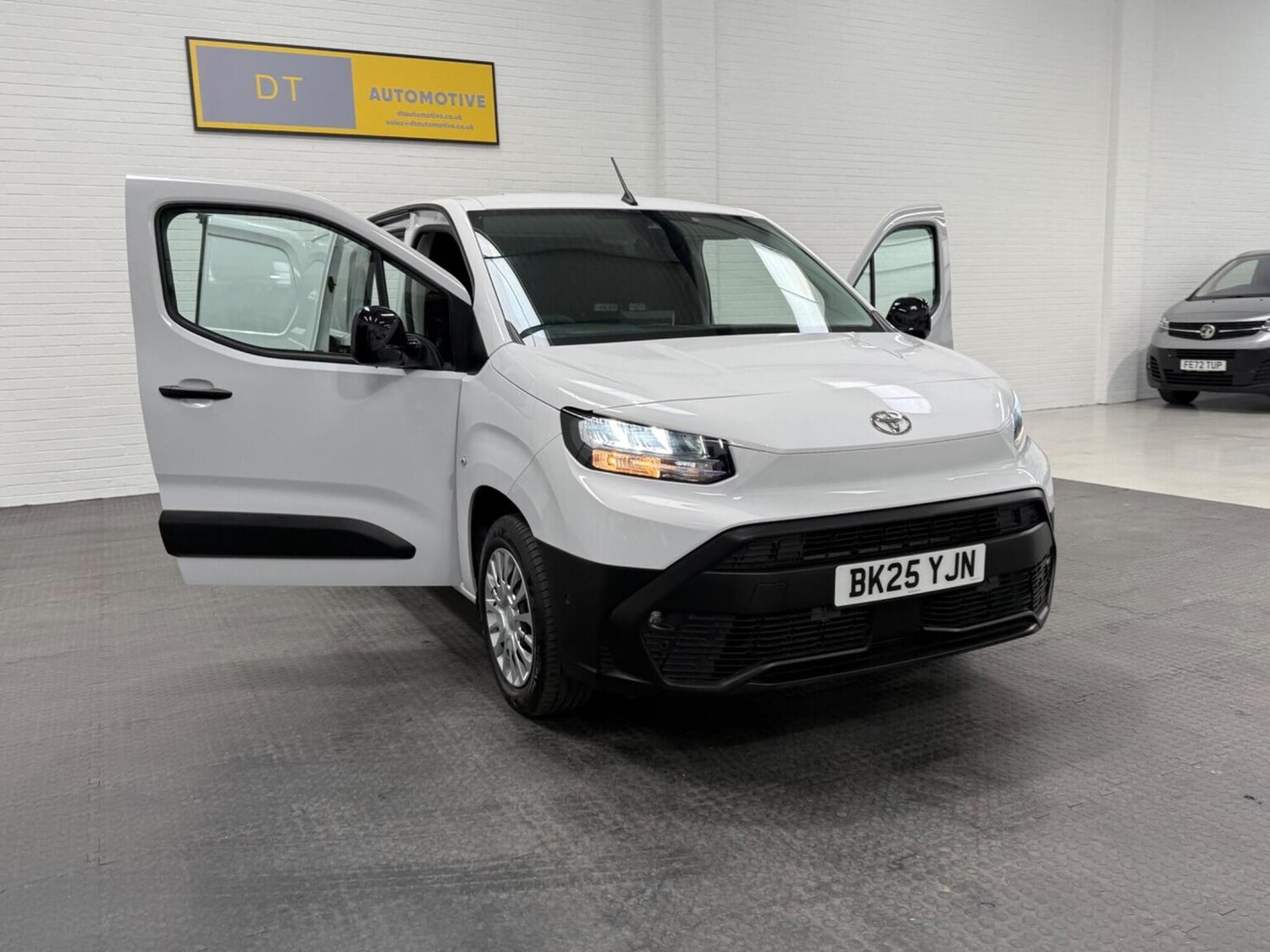 Used Toyota ProAce 2025 for sale - 78102329: Photo 40