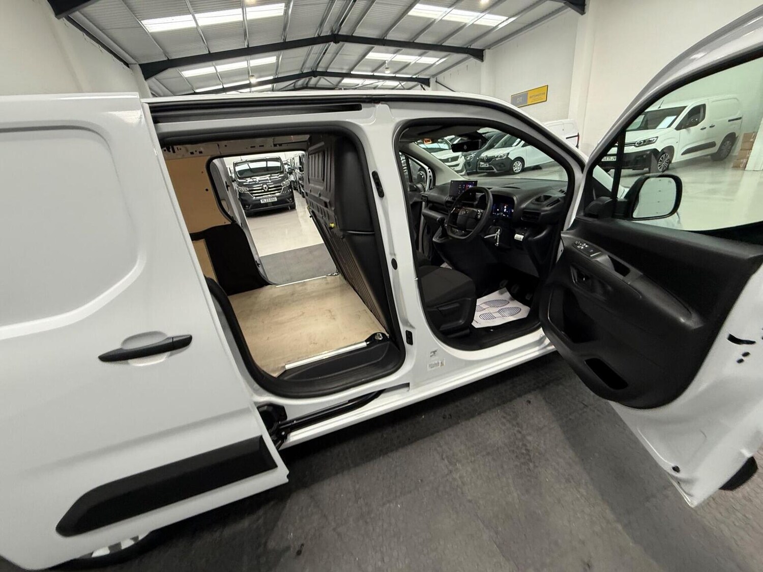 Used Toyota ProAce 2025 for sale - 78102329: Photo 45