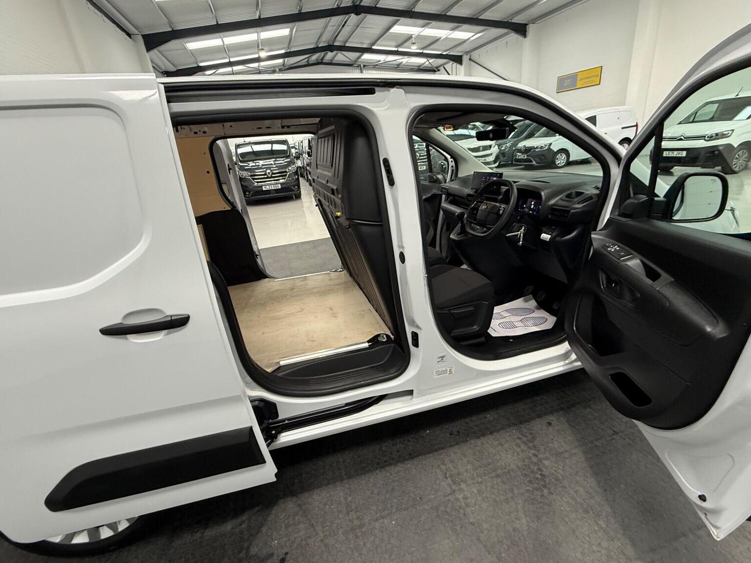 Used Toyota ProAce 2025 for sale - 78102329: Photo 46