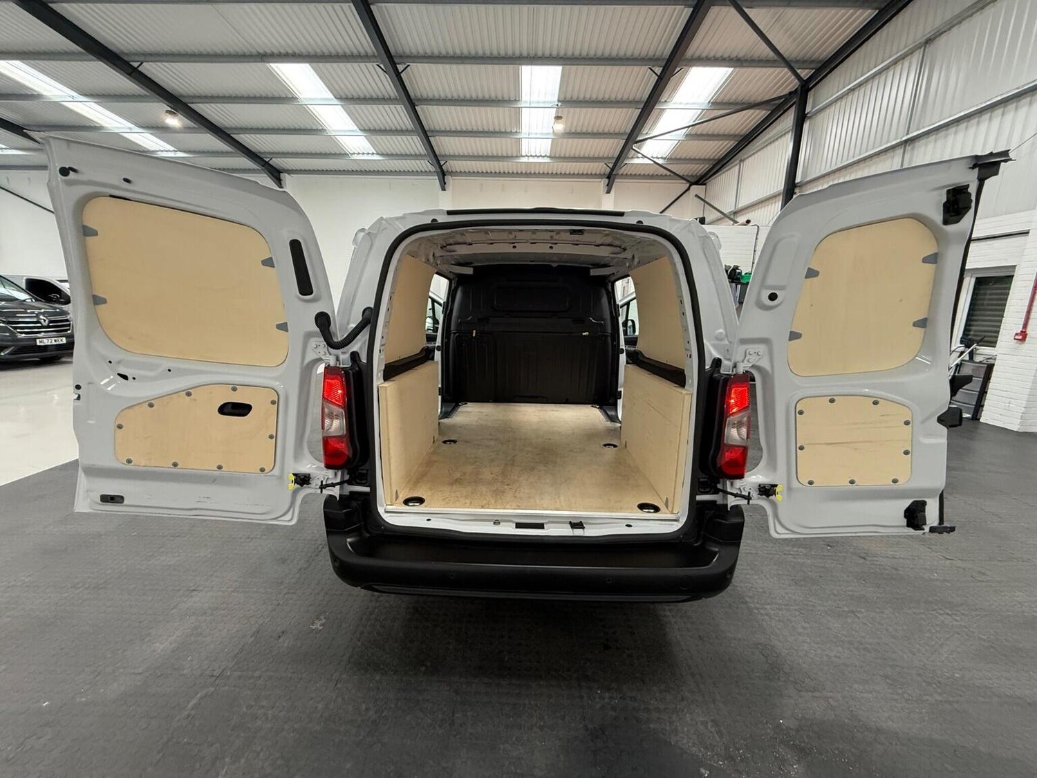 Used Toyota ProAce 2025 for sale - 78102329: Photo 74