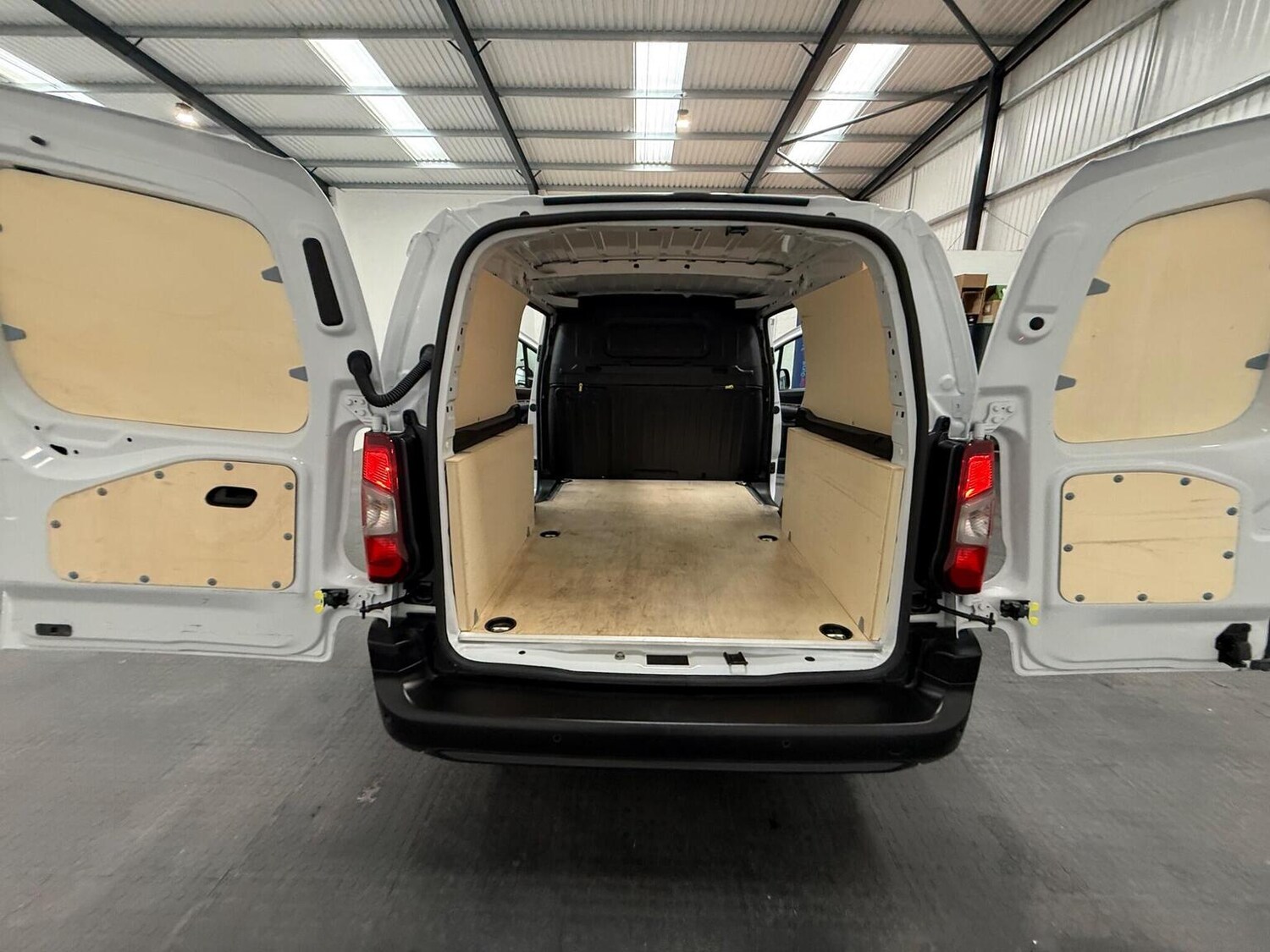 Used Toyota ProAce 2025 for sale - 78102329: Photo 80