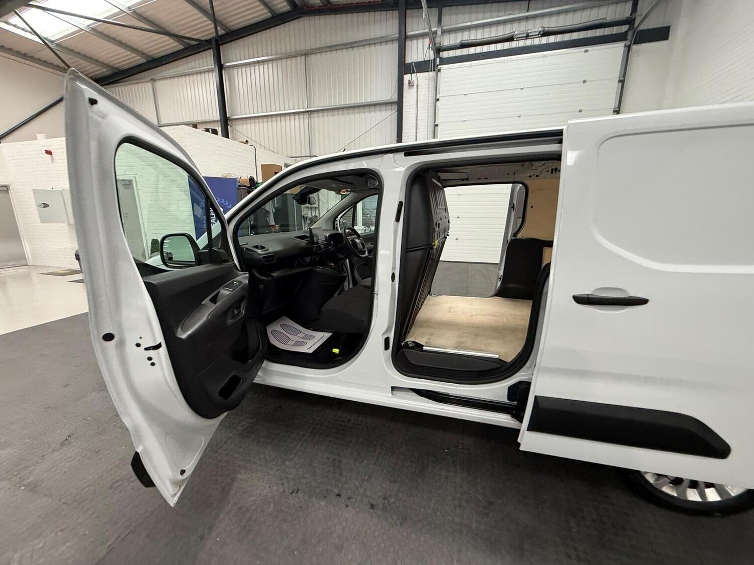 Used Toyota ProAce 2025 for sale - 78102329: Photo 84