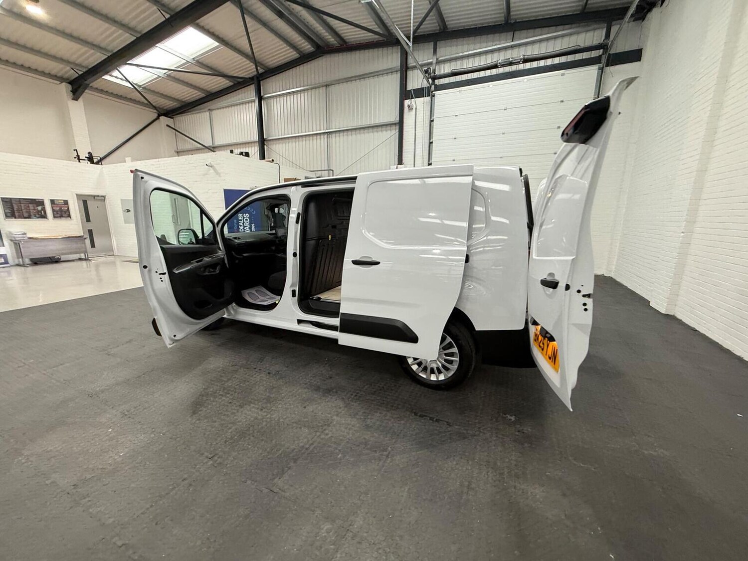 Used Toyota ProAce 2025 for sale - 78102329: Photo 86