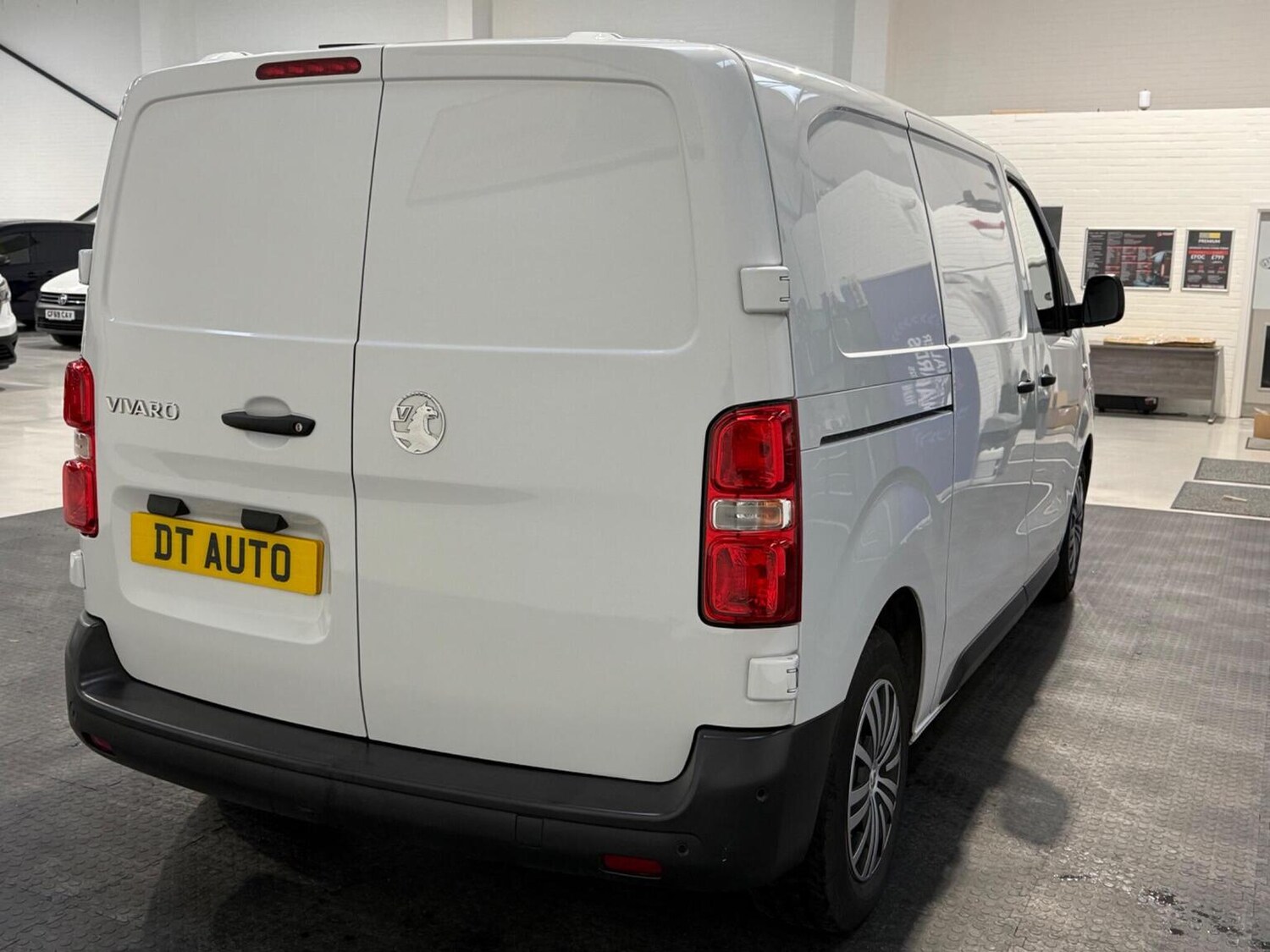 Used Vauxhall Vivaro 2024 for sale - 78102337: Photo 18
