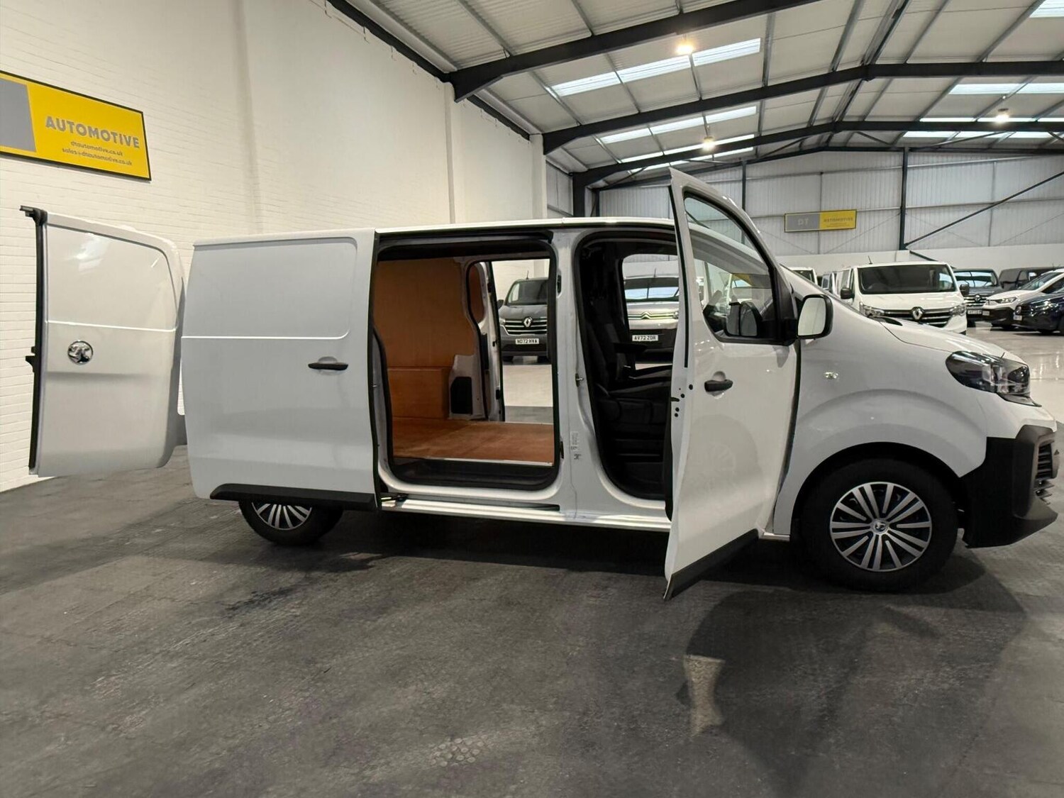 Used Vauxhall Vivaro 2024 for sale - 78102337: Photo 36