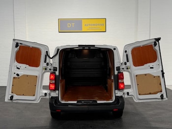 Used Vauxhall Vivaro 2024 for sale - 78102337: Photo