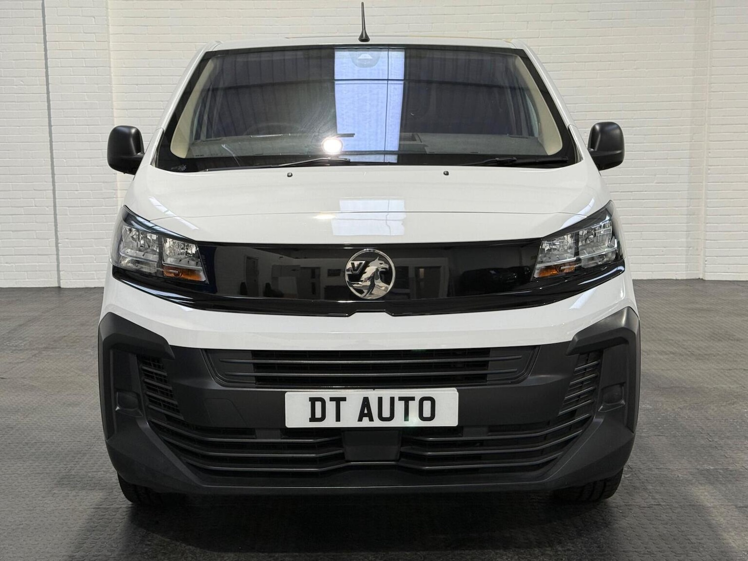 Used Vauxhall Vivaro 2024 for sale - 78102337: Photo 5