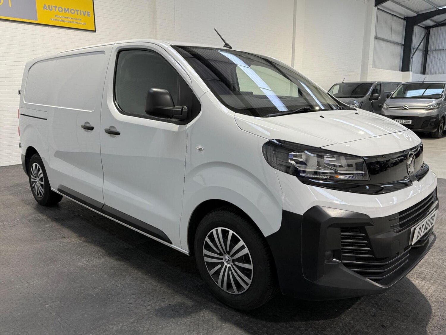 Used Vauxhall Vivaro 2024 for sale - 78102337: Photo 6
